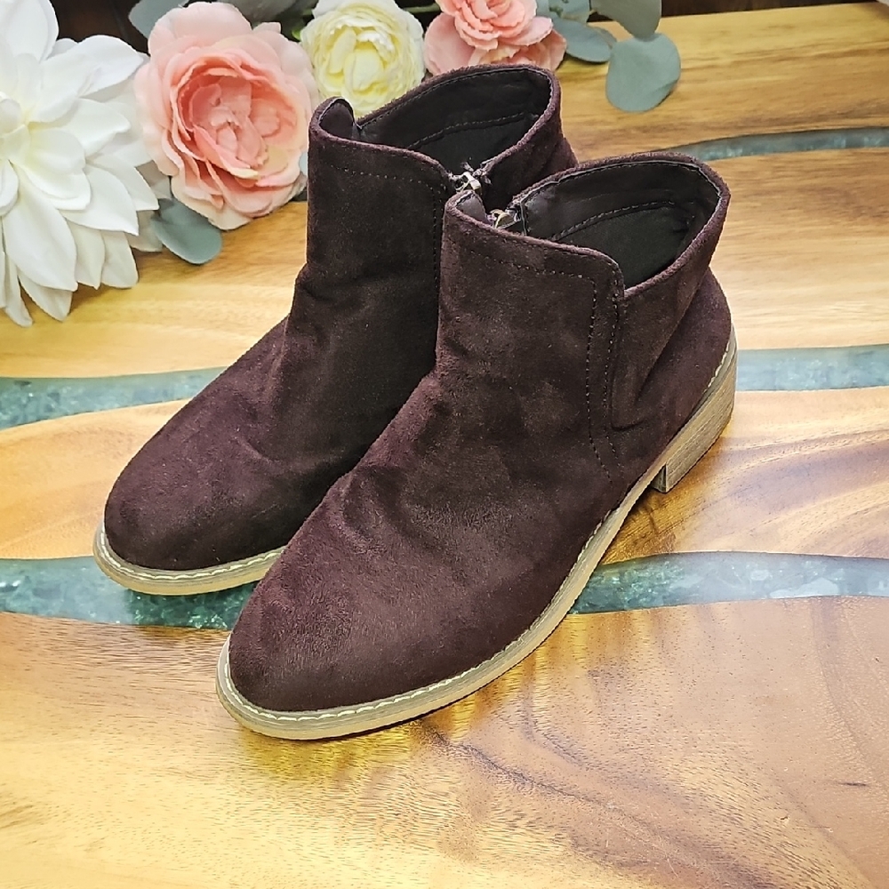 Seven7 Cisco Kid Booties | Size 7 Girl